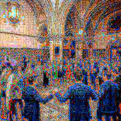 Farklı kültürlerden düğün konukları sevinç ve kahkahalarla birlikte kutlama yapıyor